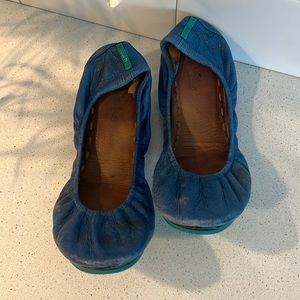 Size 10 Cobalt Tieks